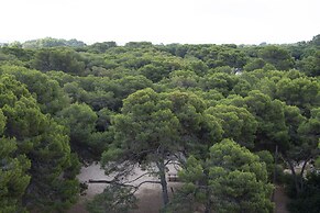 You & Co. Saler Beach Boutique Hotel