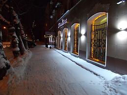 Silver Horse Boutique Hotel