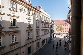 Elegant Apartment Royal Castle