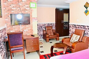 Limoh Suites