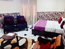 Limoh Suites