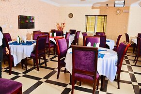 Limoh Suites