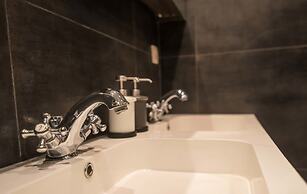 City house 4 bedrooms