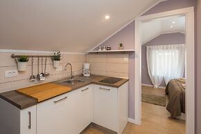 Apartments Zlatin Dvor