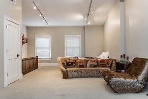 Safe Spacious Mansion Indowntown