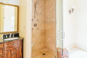 Safe Spacious Mansion Indowntown