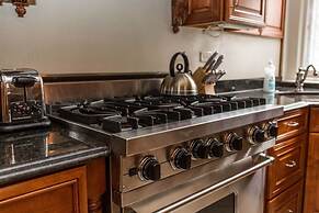 Safe Spacious Mansion Indowntown