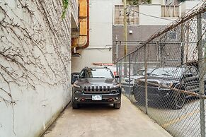 Safe Spacious Mansion Indowntown