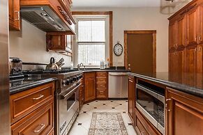 Safe Spacious Mansion Indowntown