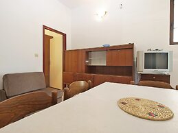Apartment 695