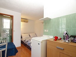Apartment 700