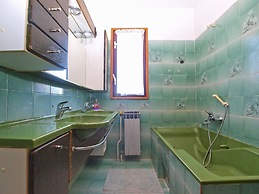 Apartment 939