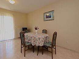 Apartment 1094