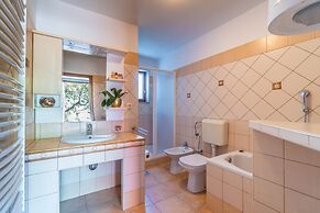 Apartment 1510