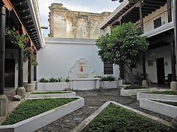 Casita Escondida