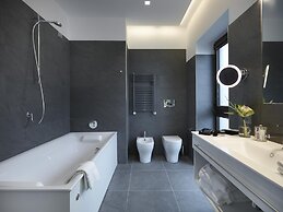 Boutique hotel touring