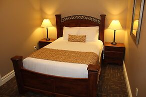 Riverwalk Place Resort & Spa