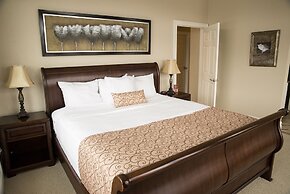 Riverwalk Place Resort & Spa