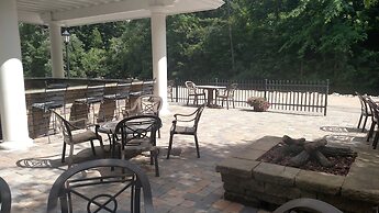 Riverwalk Place Resort & Spa