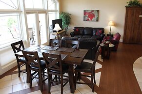 Riverwalk Place Resort & Spa