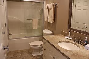 Riverwalk Place Resort & Spa