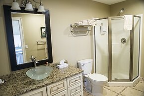 Riverwalk Place Resort & Spa