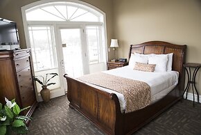 Riverwalk Place Resort & Spa