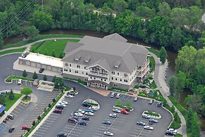 Riverwalk Place Resort & Spa