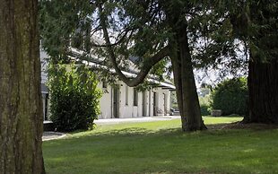 Hôtel Le Corbusson Laval Ouest