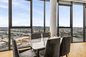 Brisbane One Apartments by CLLIX