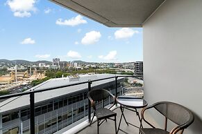 Brisbane One Apartments by CLLIX