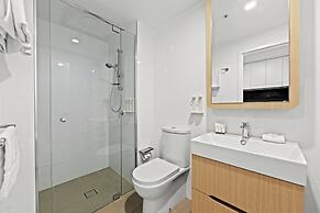 Brisbane One Apartments by CLLIX