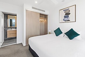 Brisbane One Apartments by CLLIX