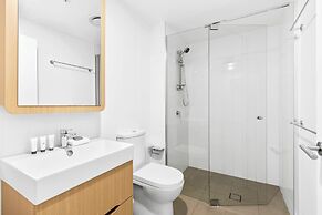 Brisbane One Apartments by CLLIX