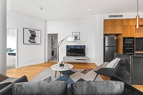 Brisbane One Apartments by CLLIX