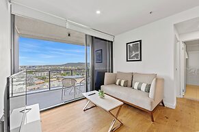 Brisbane One Apartments by CLLIX