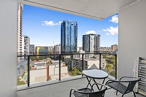 Brisbane One Apartments by CLLIX