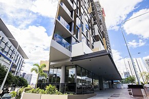 Brisbane One Apartments by CLLIX