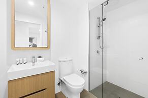 Brisbane One Apartments by CLLIX