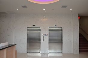 Lic Plaza Hotel