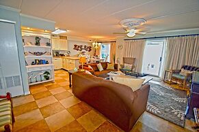 Harbour Island 102M 2 Bedroom Condo by RedAwning