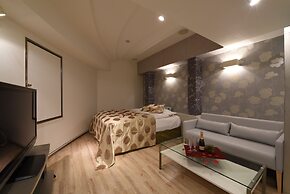 Hotel Frontier - Adults Only