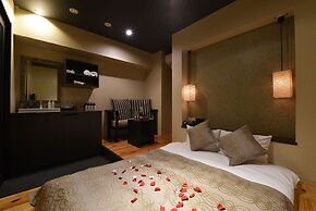 Hotel Frontier - Adults Only