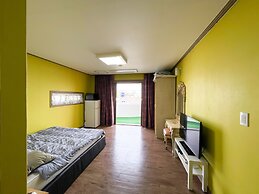 Gangneung Ocean Marina Pension - Hostel