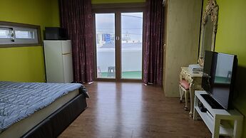 Gangneung Ocean Marina Pension - Hostel