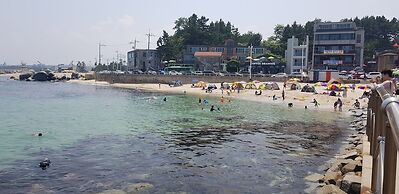 Gangneung Ocean Marina Pension - Hostel