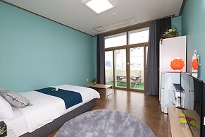 Gangneung Ocean Marina Pension - Hostel