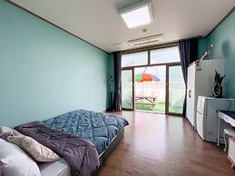 Gangneung Ocean Marina Pension - Hostel