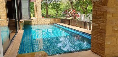 Pool Villa Pattaya by Passionata