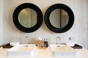 Atta 2-bd Suite OR Pool Penthouse